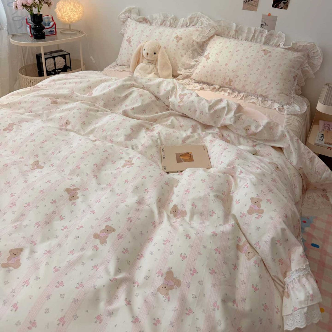 Ruffled Teddy-Pattern Cotton Sateen Duvet Cover Set with Reversible Sheet and Lace-Trim Pillow Shams