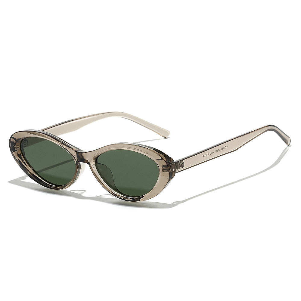 Retro-Inspired Bold Cat-Eye Sunglasses Stornfield