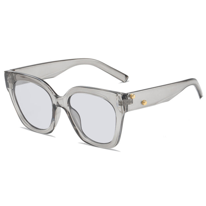 Women extravagantly designed sunglasses Stornfield