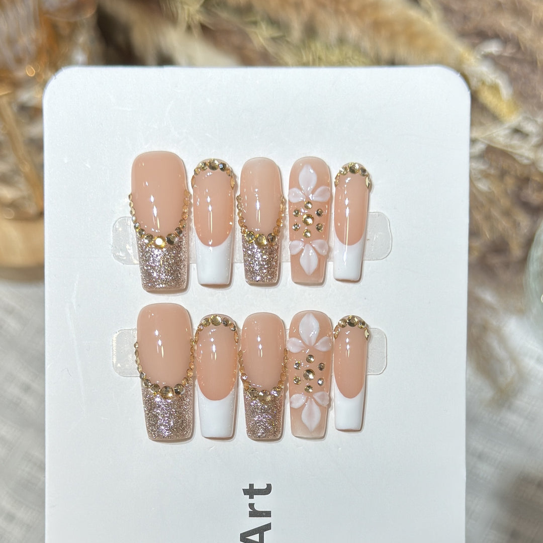 Luxurious Glittery Press-On Nail Art Set with Decorative Floral Accents Stornfield
