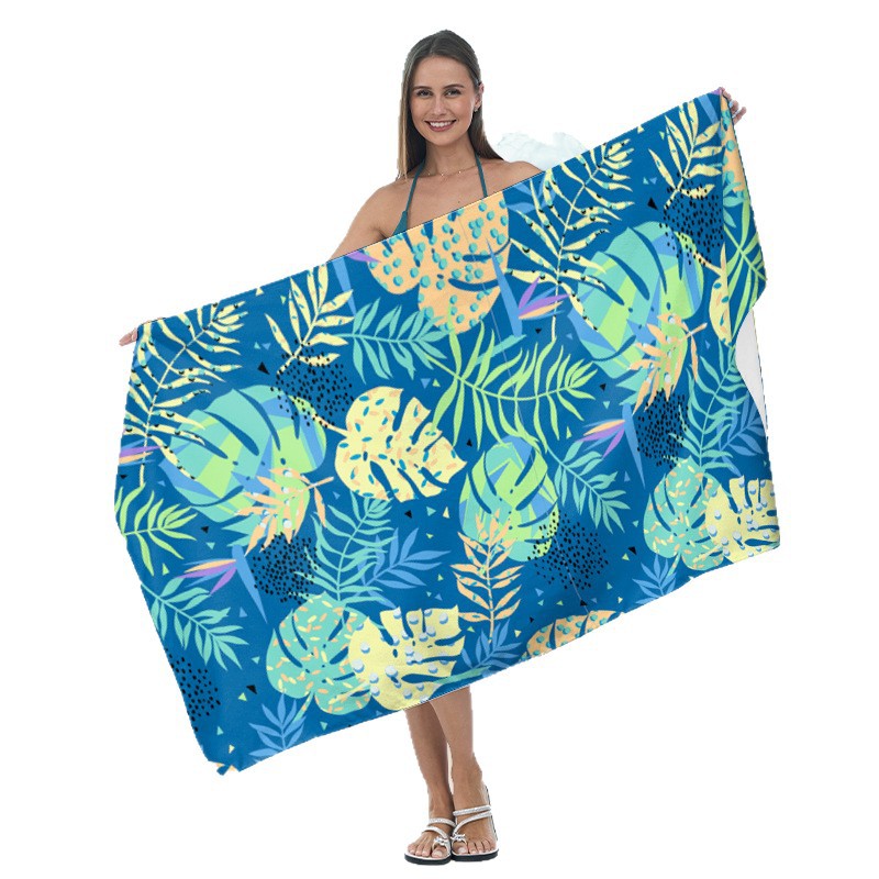 Beach towel with tropical palm pattern and high-quality microfiber fabric Stornfield
