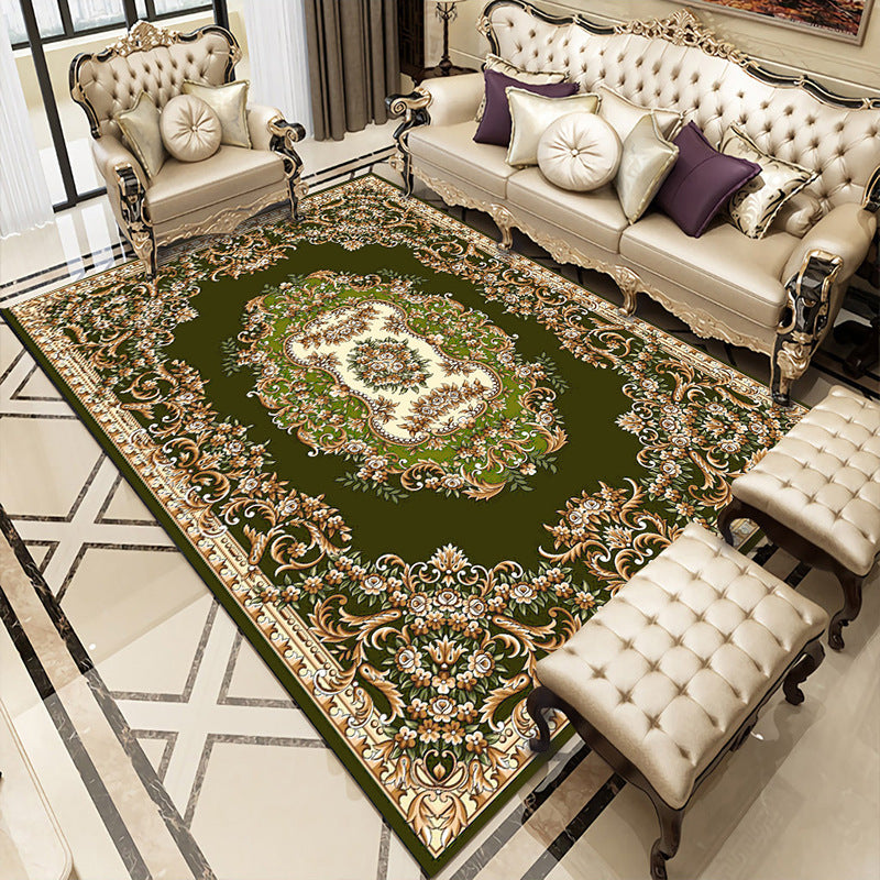Luxurious Vintage-Inspired Carpet