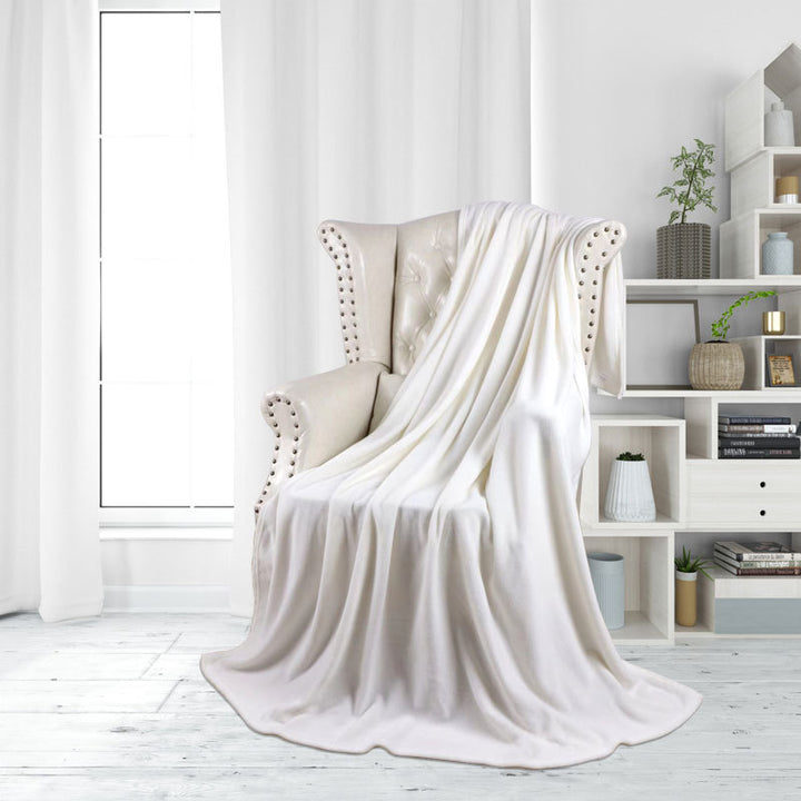 Ladies luxurious and cuddly living room blanket Stornfield