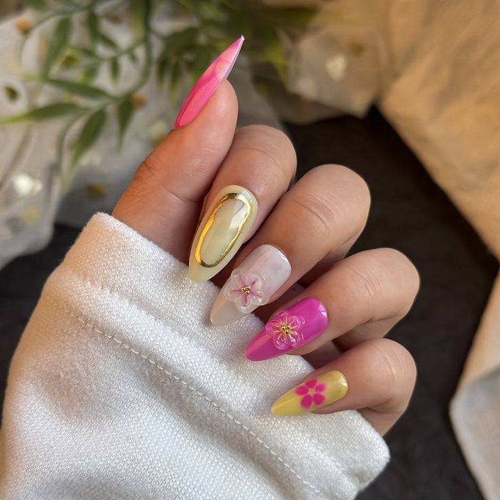 Artistic Press-On Nail Set with Floral Design Stornfield