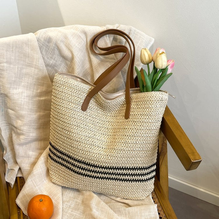 Spacious beach bag with durable synthetic leather handle Stornfield