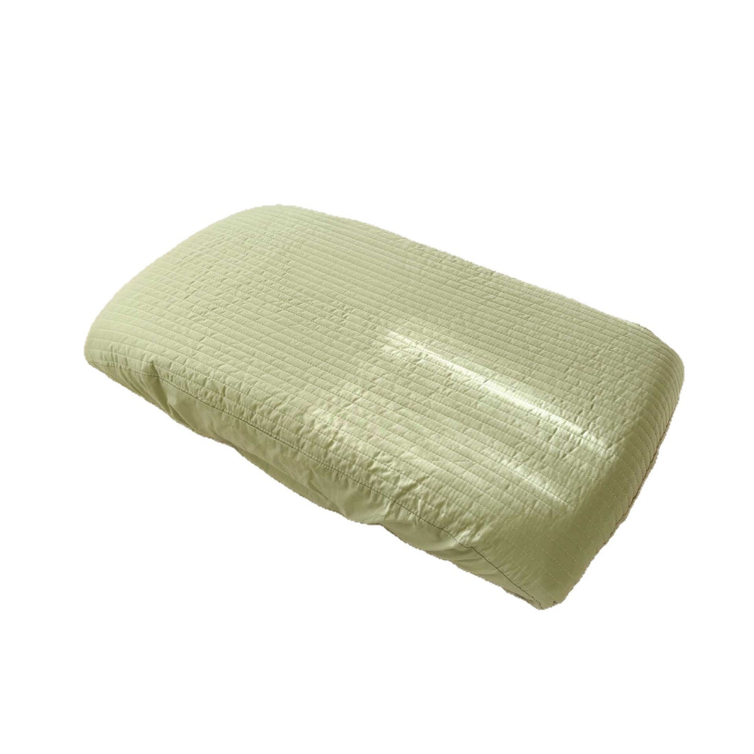 Bedding set with quilted pillowcase and elastic fitted sheet