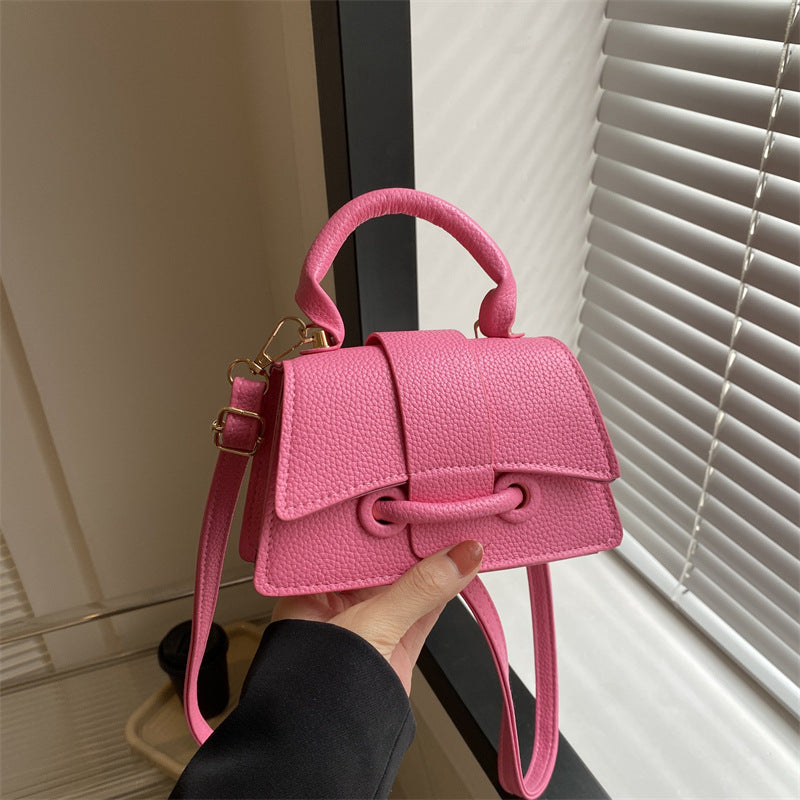 WoLuxurious Textured Leather Shoulder Bag Stornfield