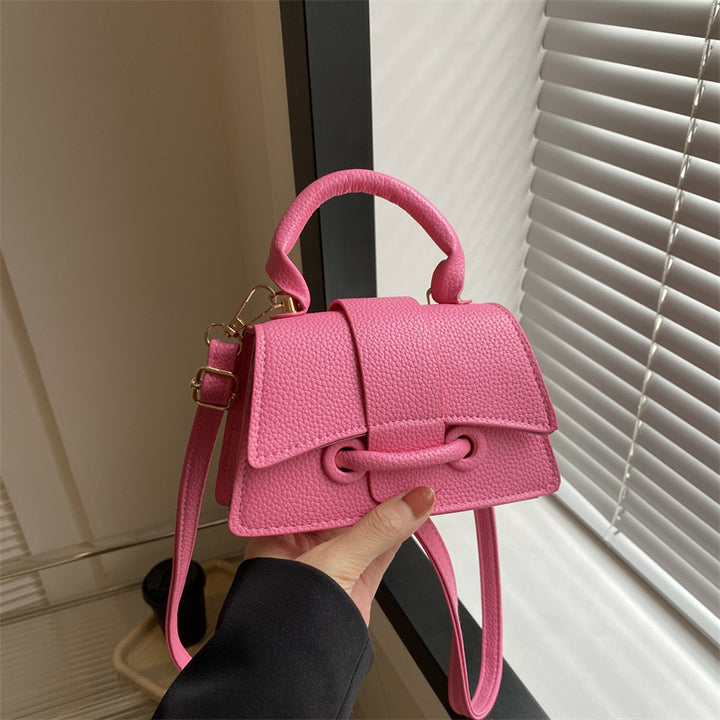 WoLuxurious Textured Leather Shoulder Bag Stornfield
