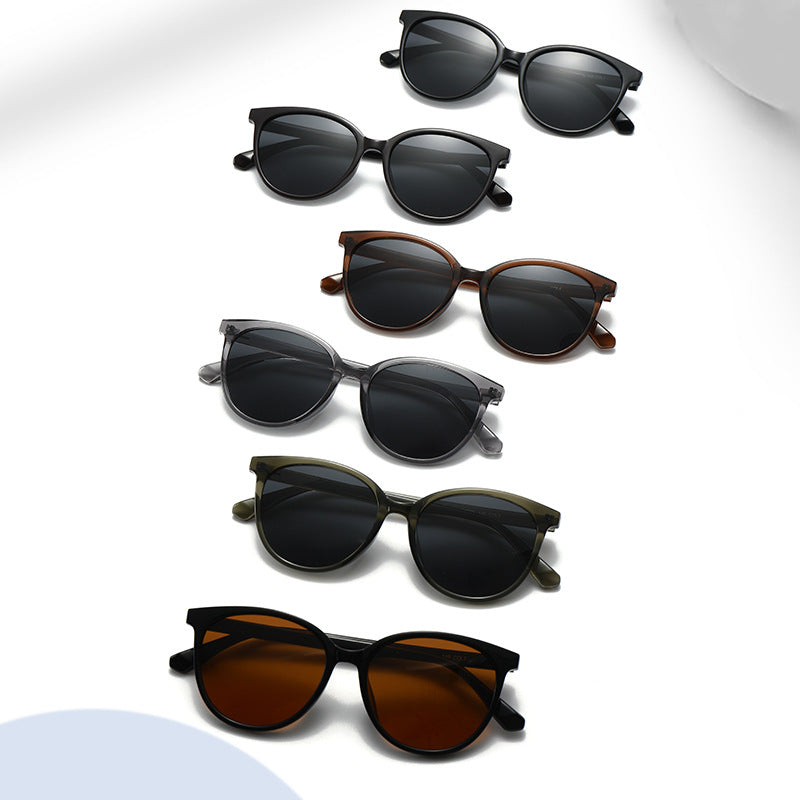 Women Cat-Eye Sunglasses with trendy leopard pattern and sturdy frame Stornfield
