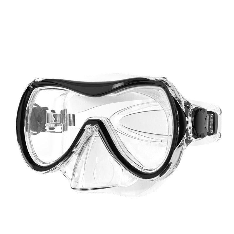 Diving mask with soft silicone edge and wide field of vision Stornfield