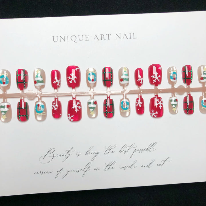 Holiday-Themed Press-On Nail Art Set