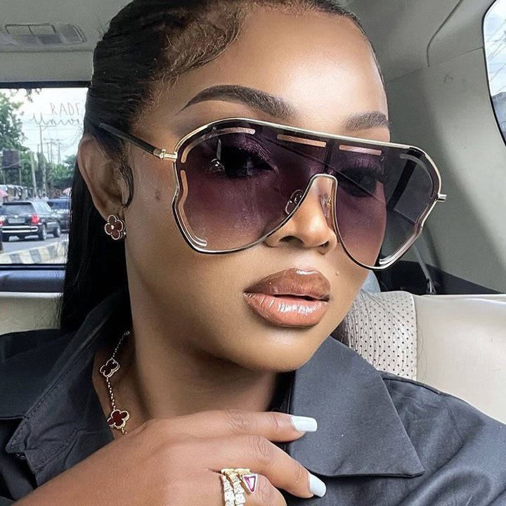 Ladies luxurious pilot sunglasses with modern frame Stornfield