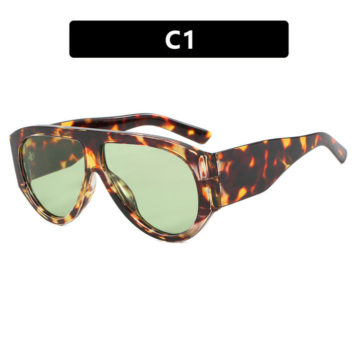 Women extravagant oversized sunglasses with angled frame Stornfield