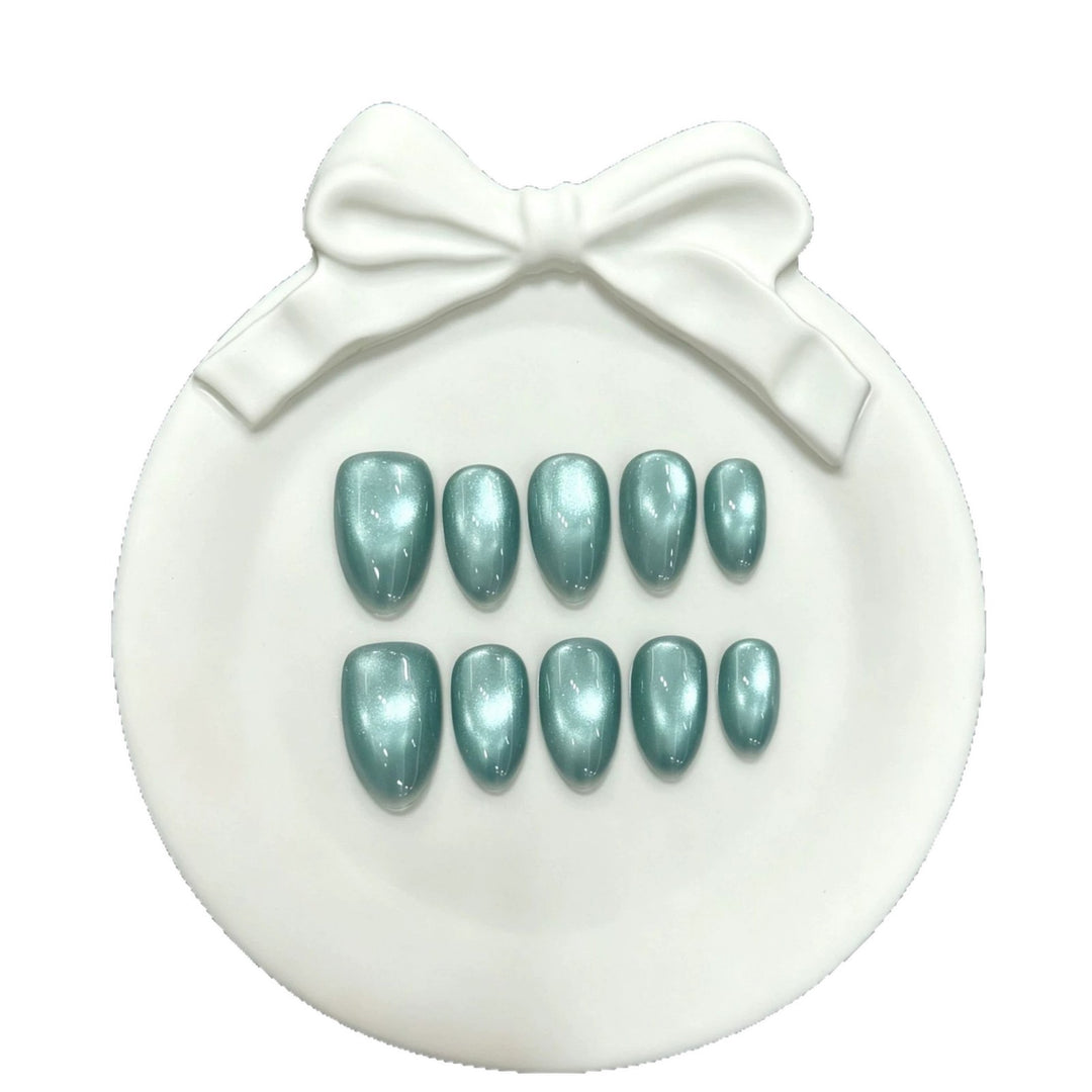 Shimmering Elegant Press-On Nail Set