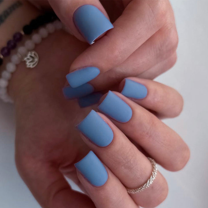 Artificial nail art with matte finish Stornfield