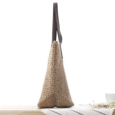 Beach bag with modern macrame design Stornfield