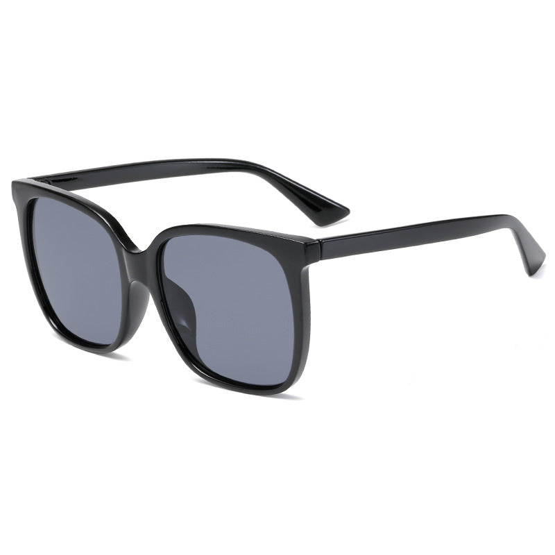 Women's modern and stylish sunglasses with square frame Stornfield