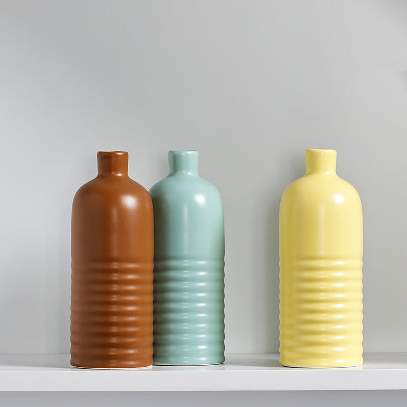Modern Textured Ceramic Table Vase Stornfeild