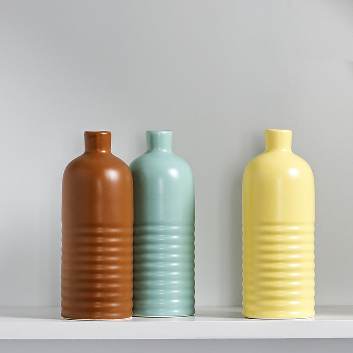 Modern Textured Ceramic Table Vase Stornfeild