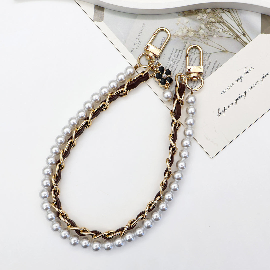 Stylish Pearl-Embellished Eyewear Chain Stornfield