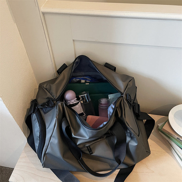 Sporty Duffel Bag with Additional Compartments Stornfield