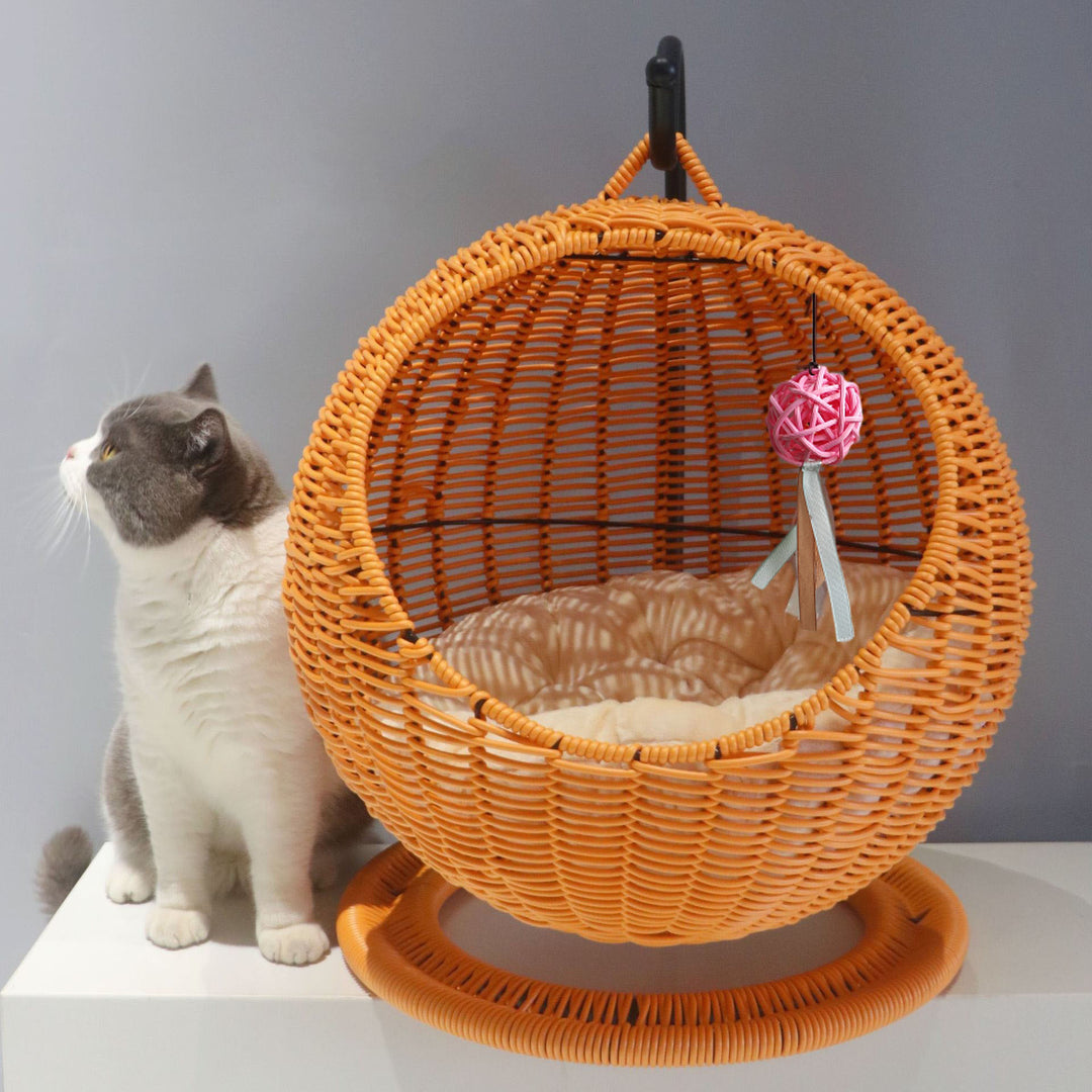 Hanging chair made of natural material Stornfield