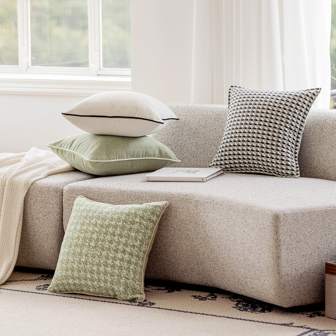 Patterned decorative cushion