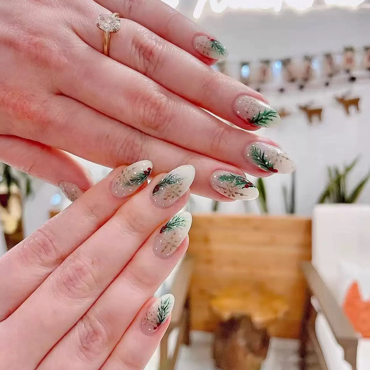 Artificial nail set with winter fir tree application Stornfield
