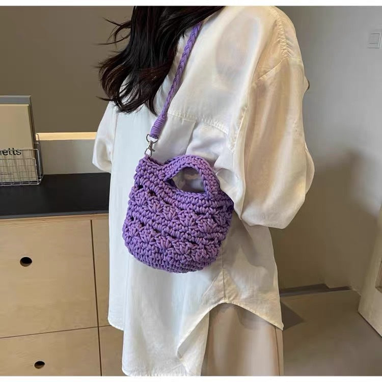 Hand-knotted bag with braided structure Stornfield