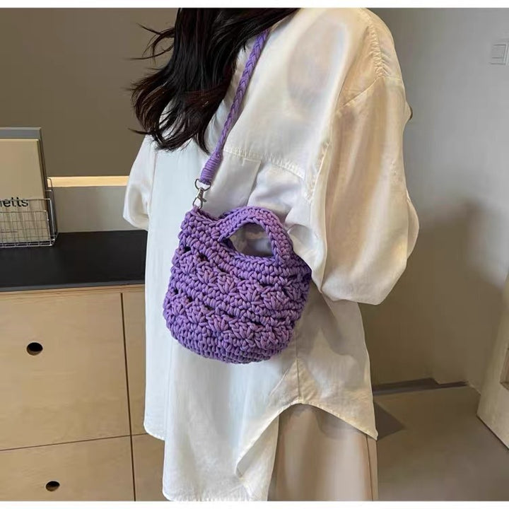 Hand-knotted bag with braided structure Stornfield