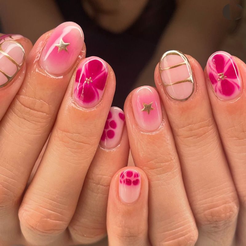 Artifical nails with elegant flower design Stornfield