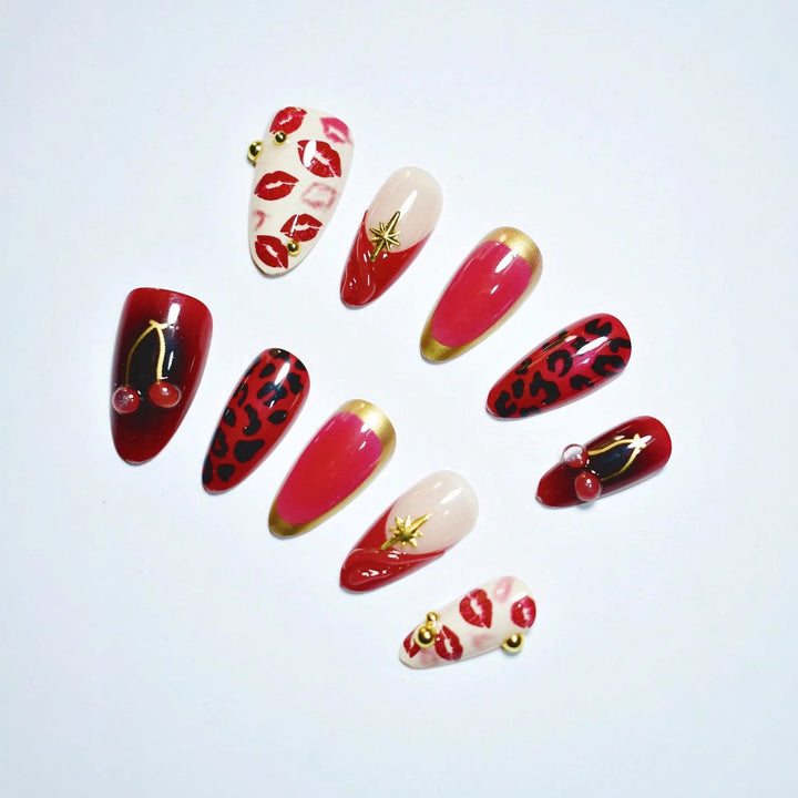 Artistic Kiss-Themed Press-On Nail Art Stornfield
