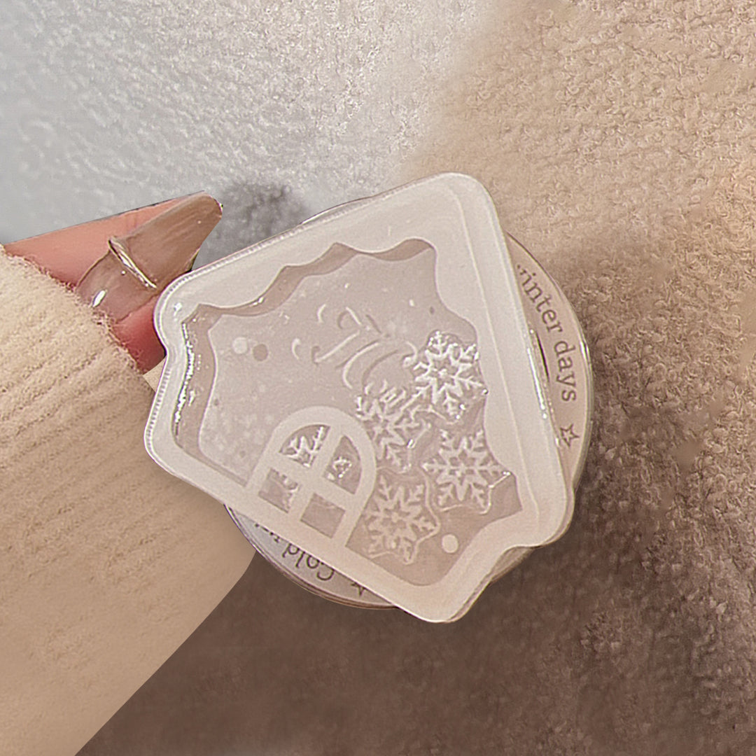 Fragrant candle in Winter House design Stornfield