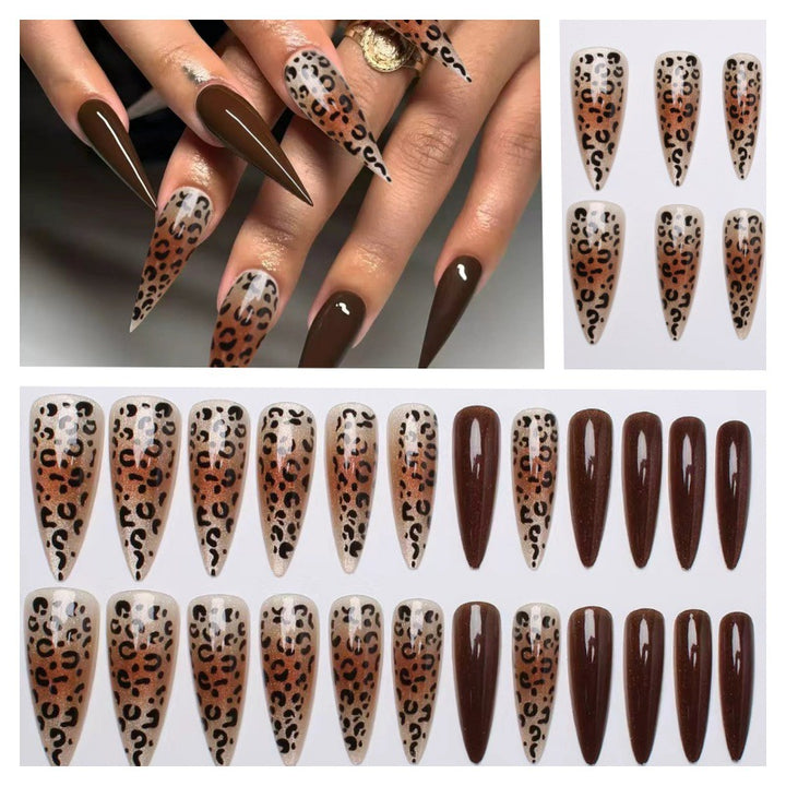 Elegant designed artificial nails Stornfield