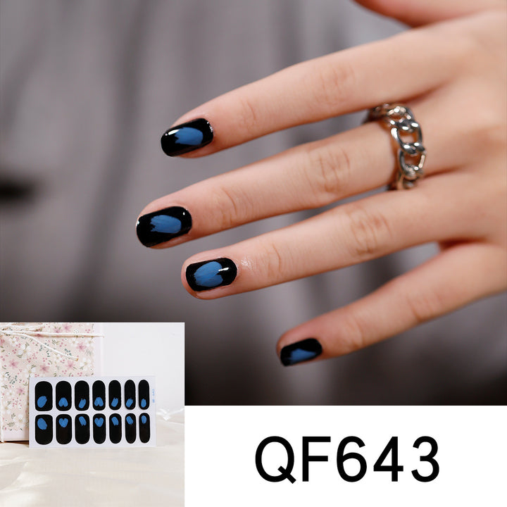 Artificial nail design with heart motif Stornfield