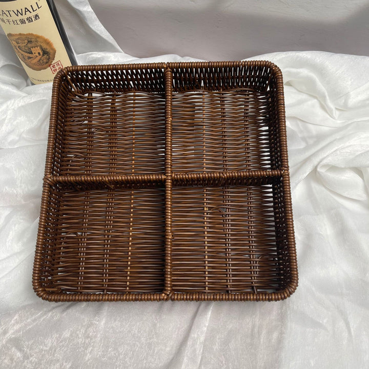 Women’s beef serving basket with four compartments Stornfield