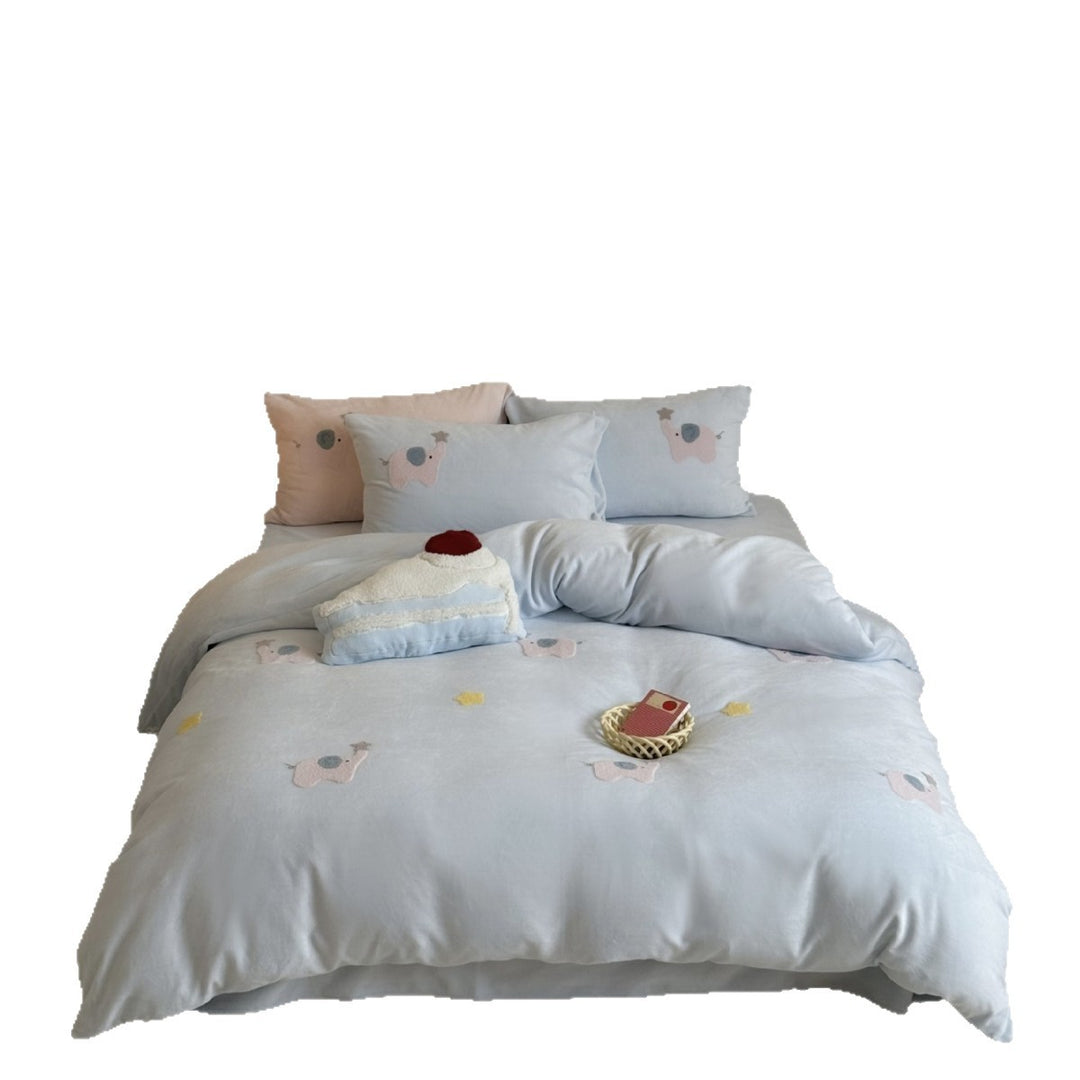 Children's bedding set made of fine cotton satin with applied elephant decorations and cozy quilt Stornfield