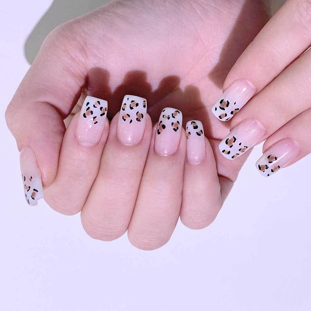 Elegant Leopard Print Nail Art