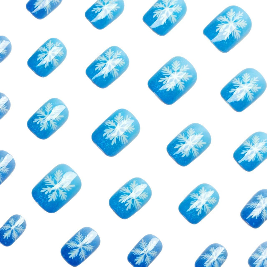 Artificial nails with sparkling winter flake design Stornfield