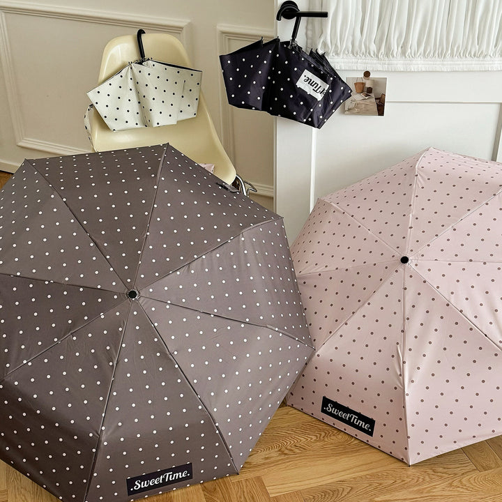 Women Folding Umbrella Stornfield