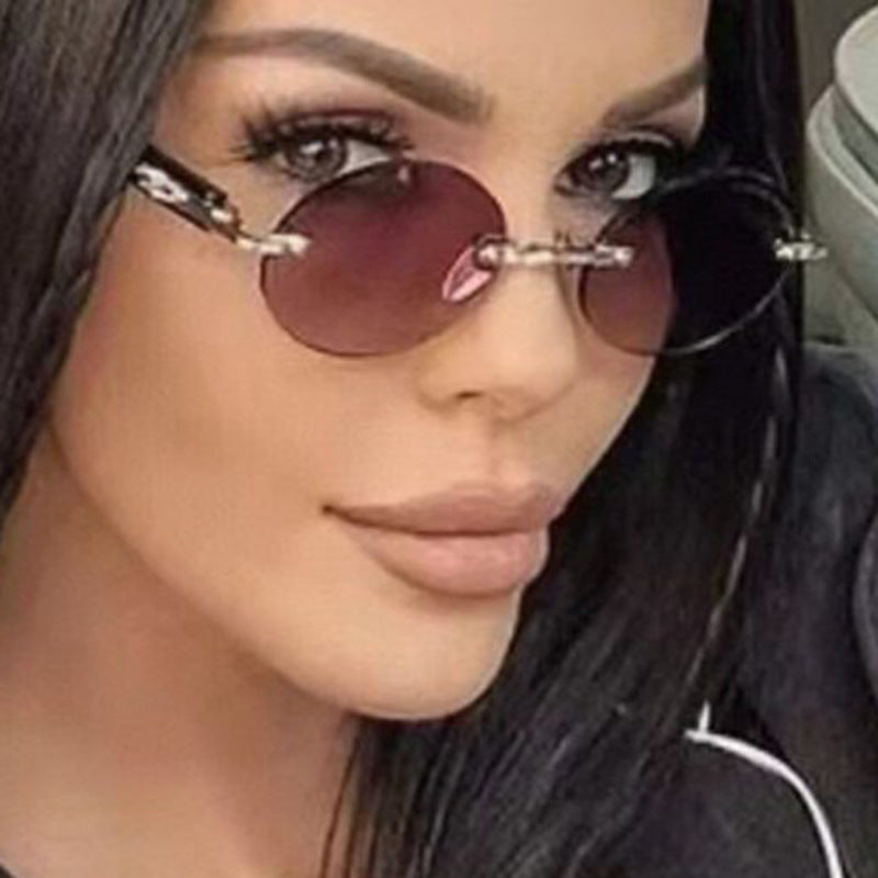 Women's round sunglasses with elegant wooden frame and UV protection Stornfield