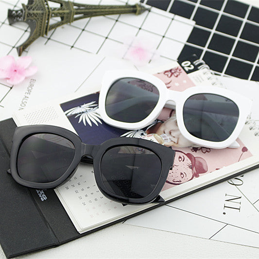 Women's oversized sunglasses with fashionable design and UV protection Stornfield