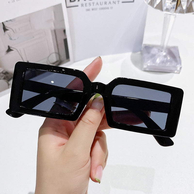 Ladies trendy square sunglasses with polarized lenses Stornfield
