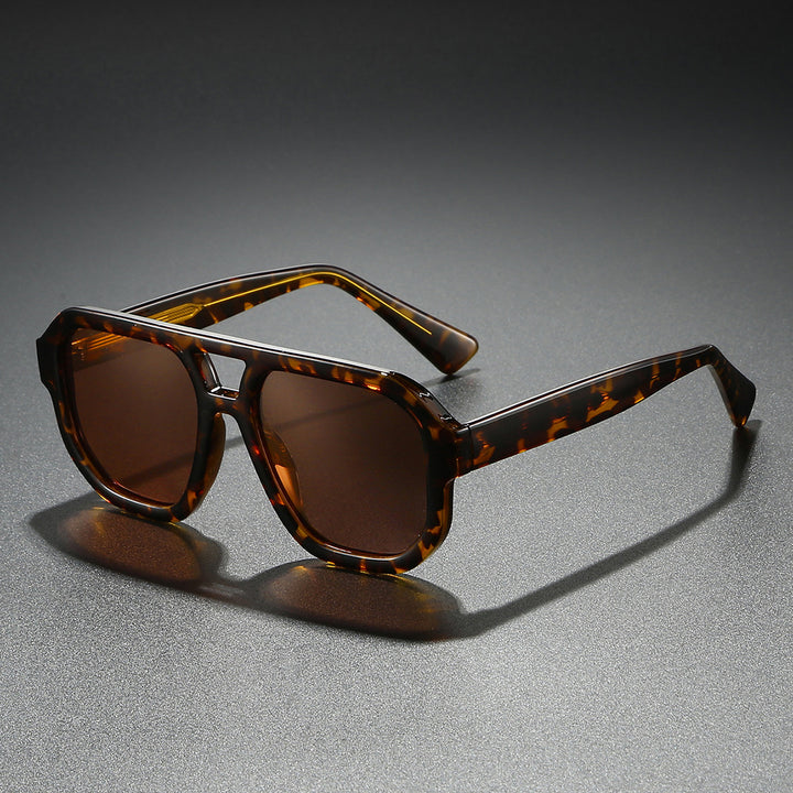 Women's sunglasses in a modern urban design with a broad rim Stornfield