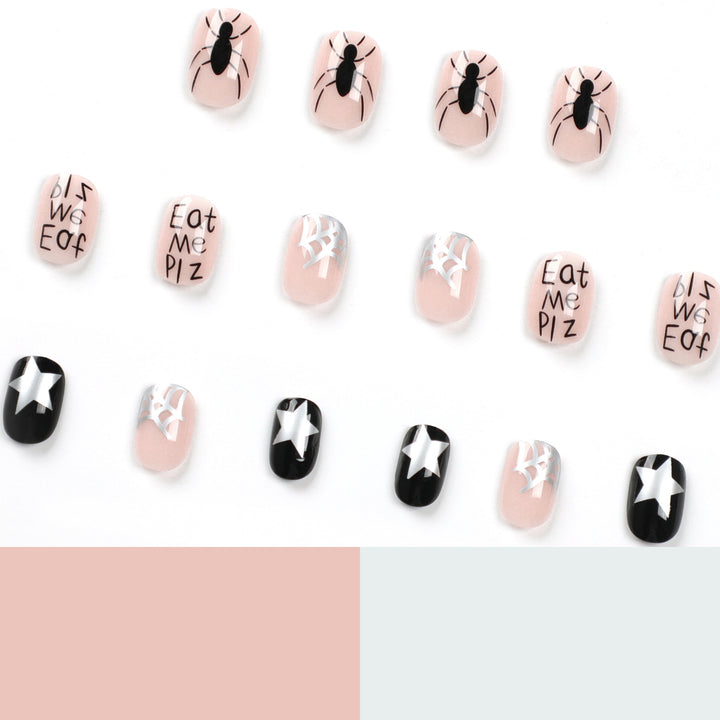 Creative nail art with Halloween motifs Stornfield