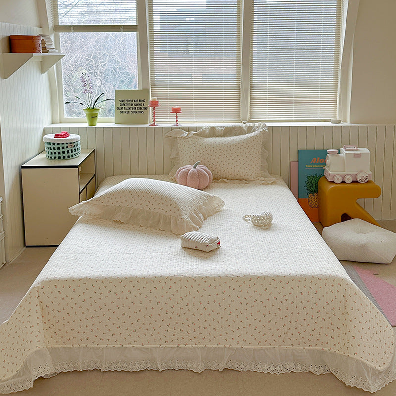Quilted Polka Dot Cotton Bedspread Set with Eyelet Lace Ruffled Shams