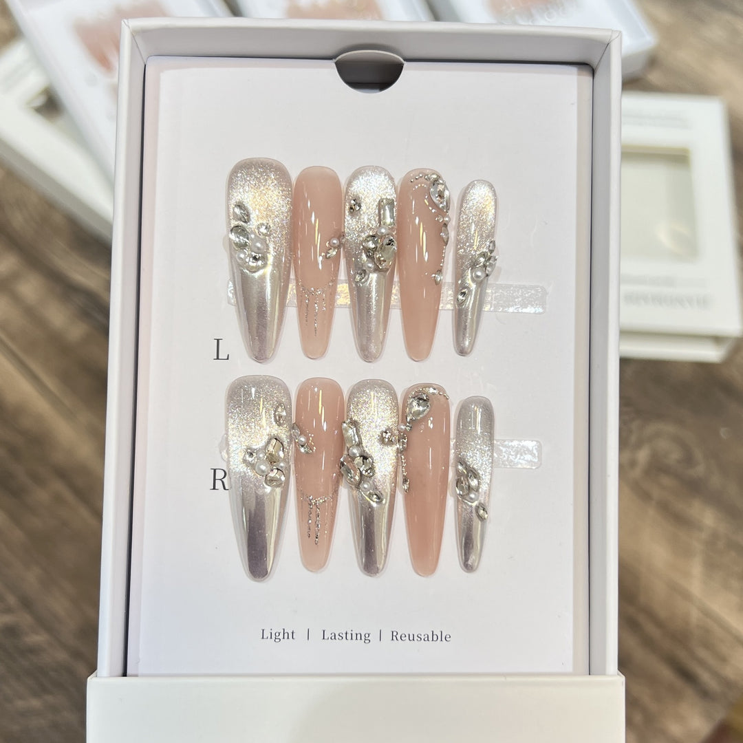 Luxurious Decorative Press-On Nail Tips