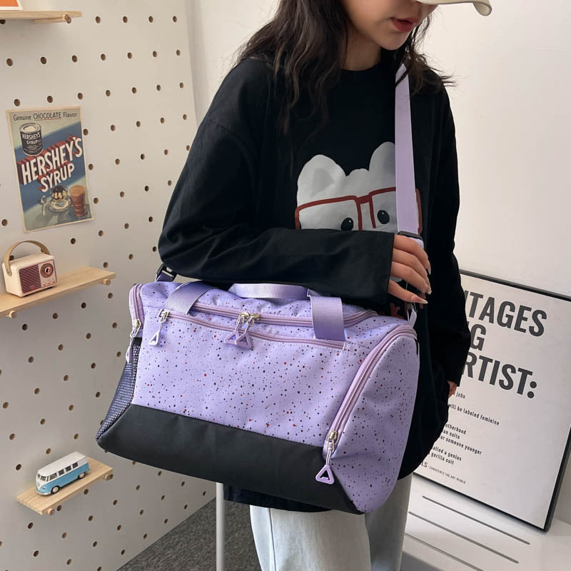 Sporty shoulder bag with versatile compartments Stornfield