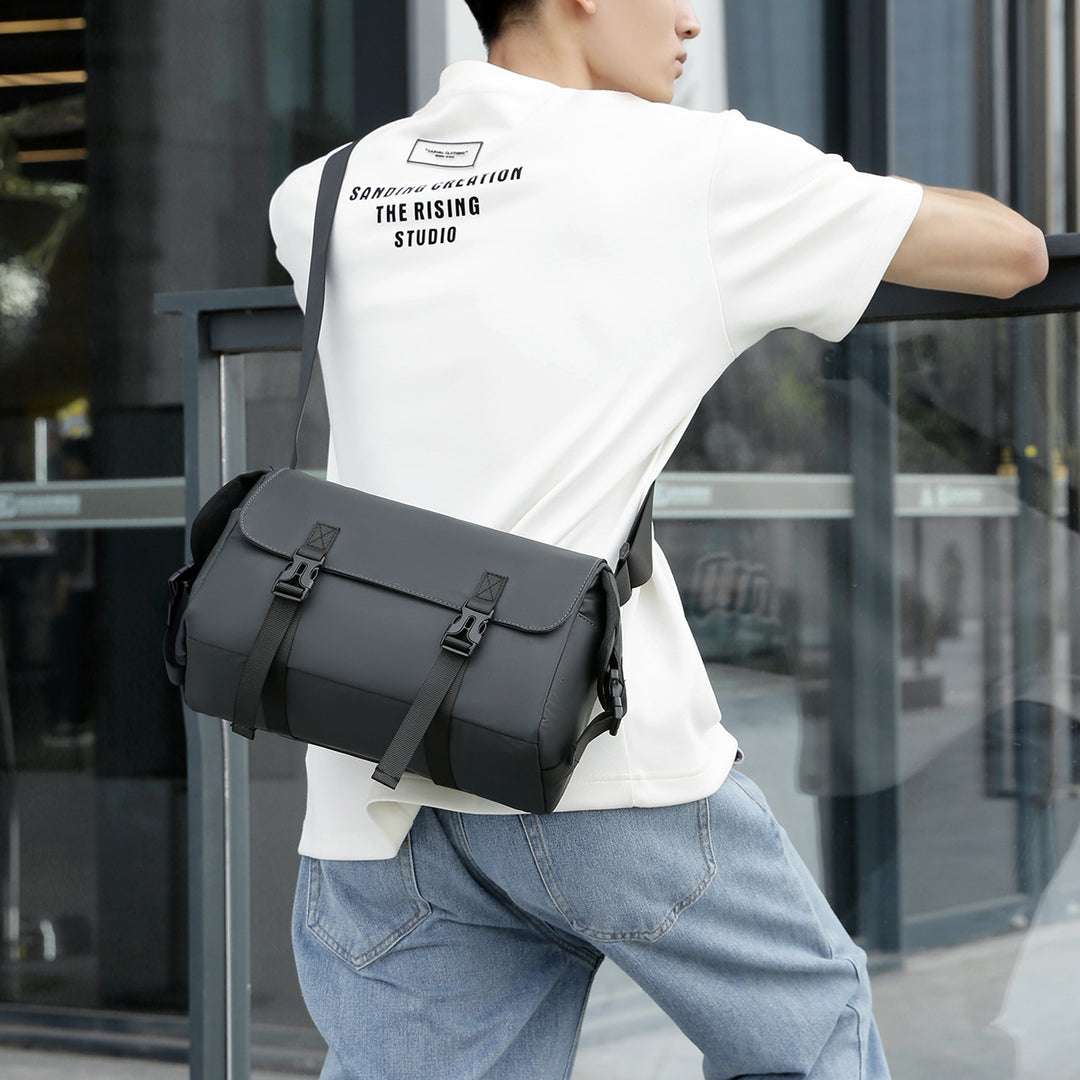 Modern Waterproof Messenger Bag Stornfield