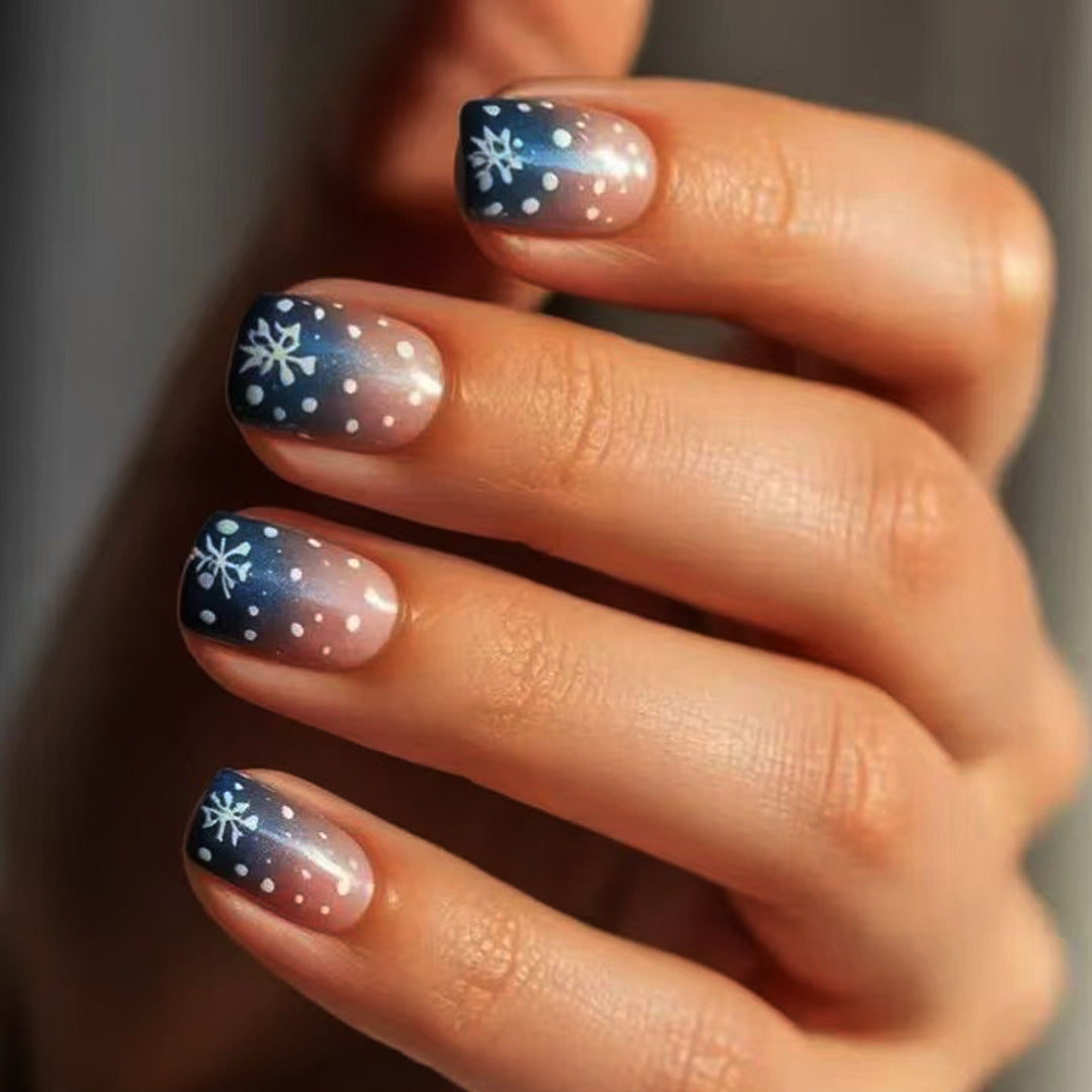 Artificial nails with winter snow crystal design Stornfield